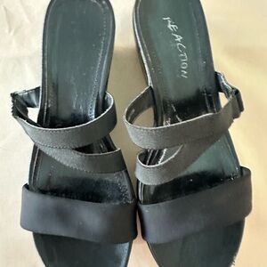 Kenneth Cole Reaction size 8 Women's Black Sandals